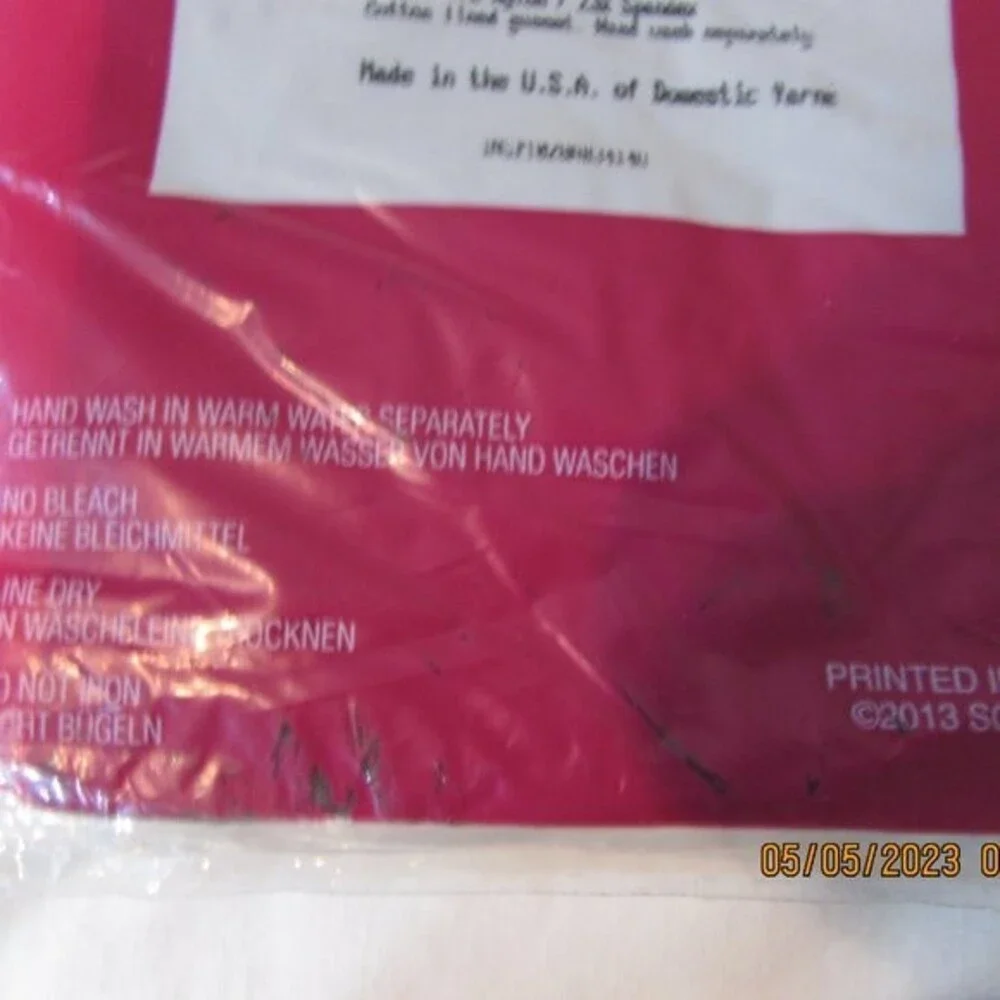 SILKIES PANTYHOSE SIZE MEDIUM TAUPE NEW MADE IN THE USA